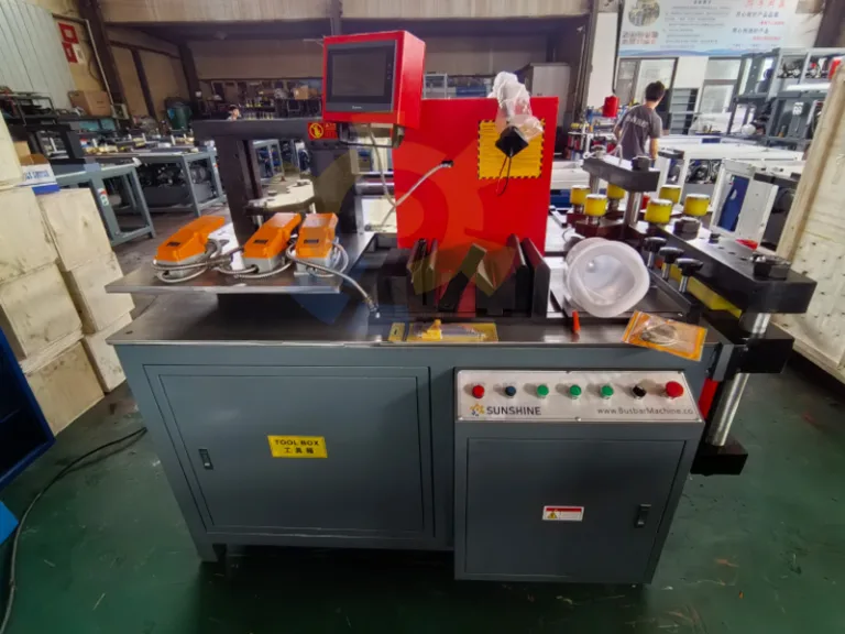 Proveedor de máquinas cortadoras de barras colectoras SS-80-3CNC